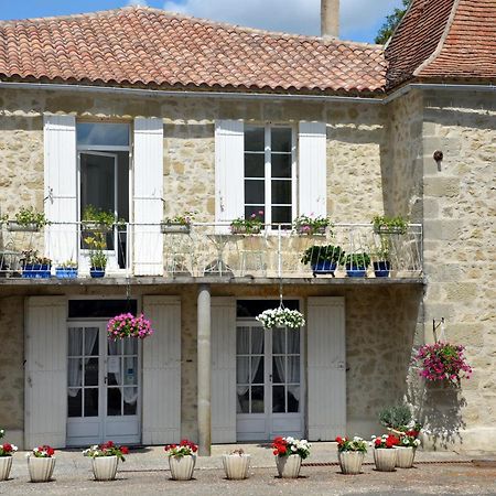 Chez Madeleine Bed & Breakfast Saint-Colomb-de-Lauzun Bagian luar foto