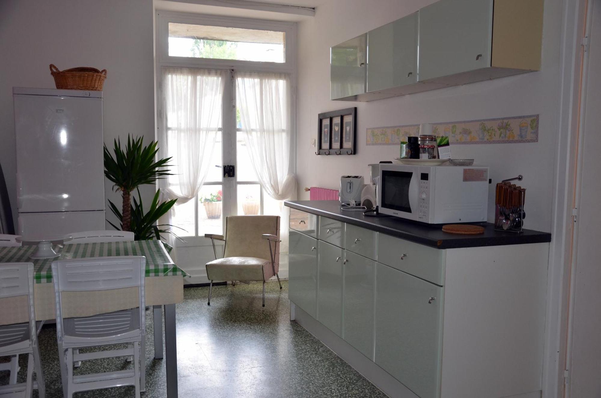 Chez Madeleine Bed & Breakfast Saint-Colomb-de-Lauzun Bagian luar foto