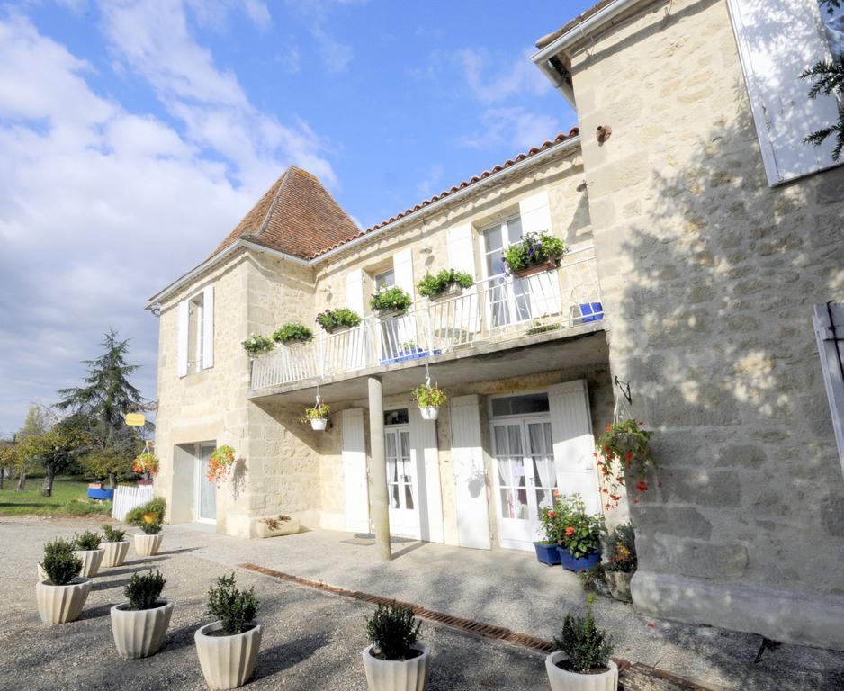 Chez Madeleine Bed & Breakfast Saint-Colomb-de-Lauzun Bagian luar foto